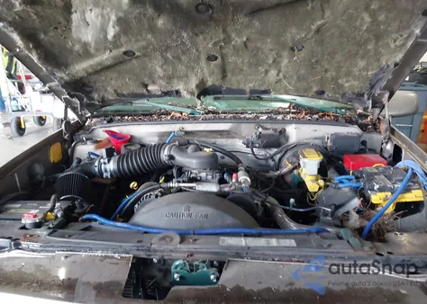 2000 Cadillac Escalade Standard z USA, uszkodzony, nr VIN 1GYEK13R2YR131626